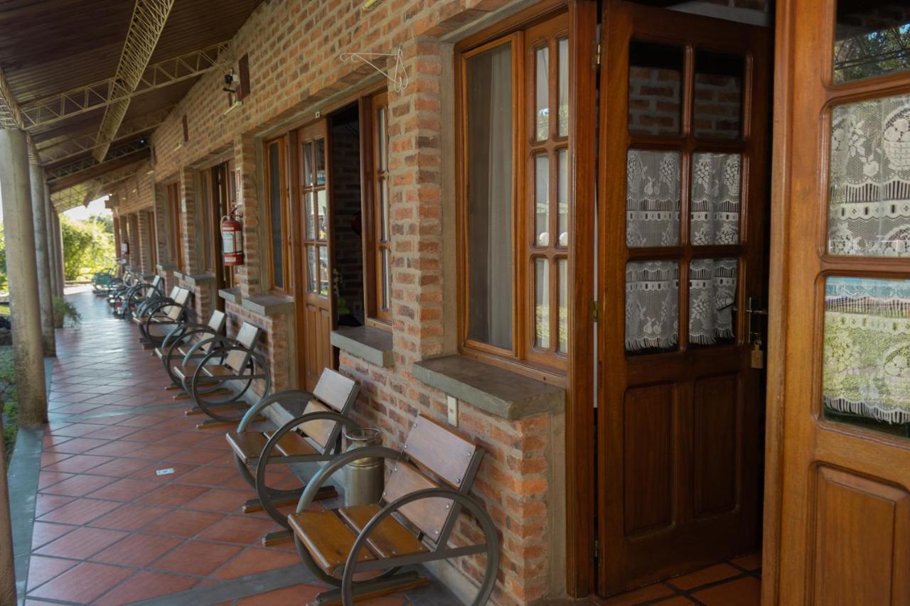Hostal Canela Termas del Dayman Exterior photo